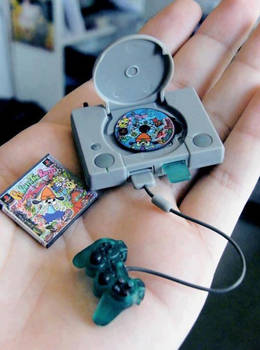 Miniature Playstation