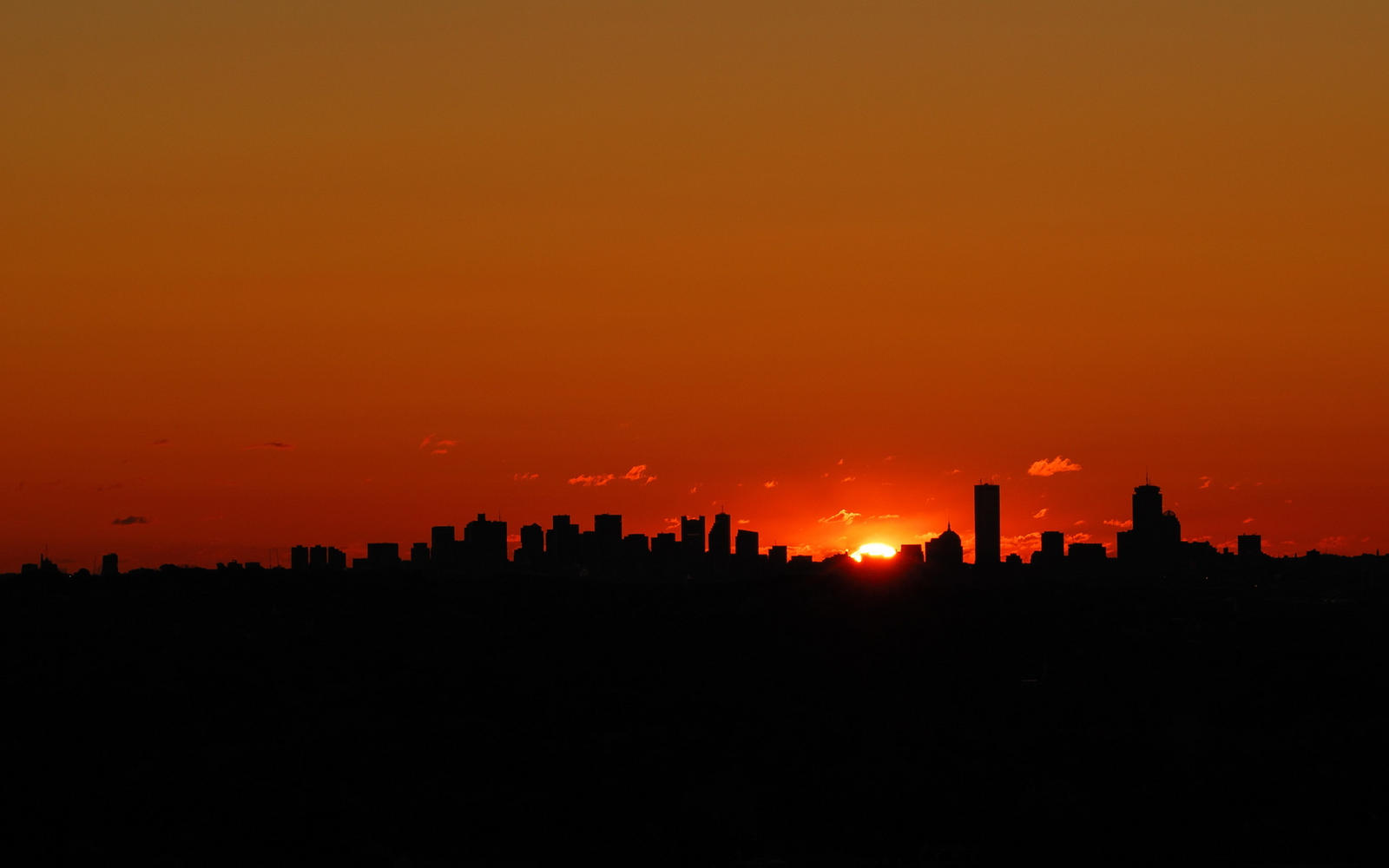 City-Skyline Silhouette