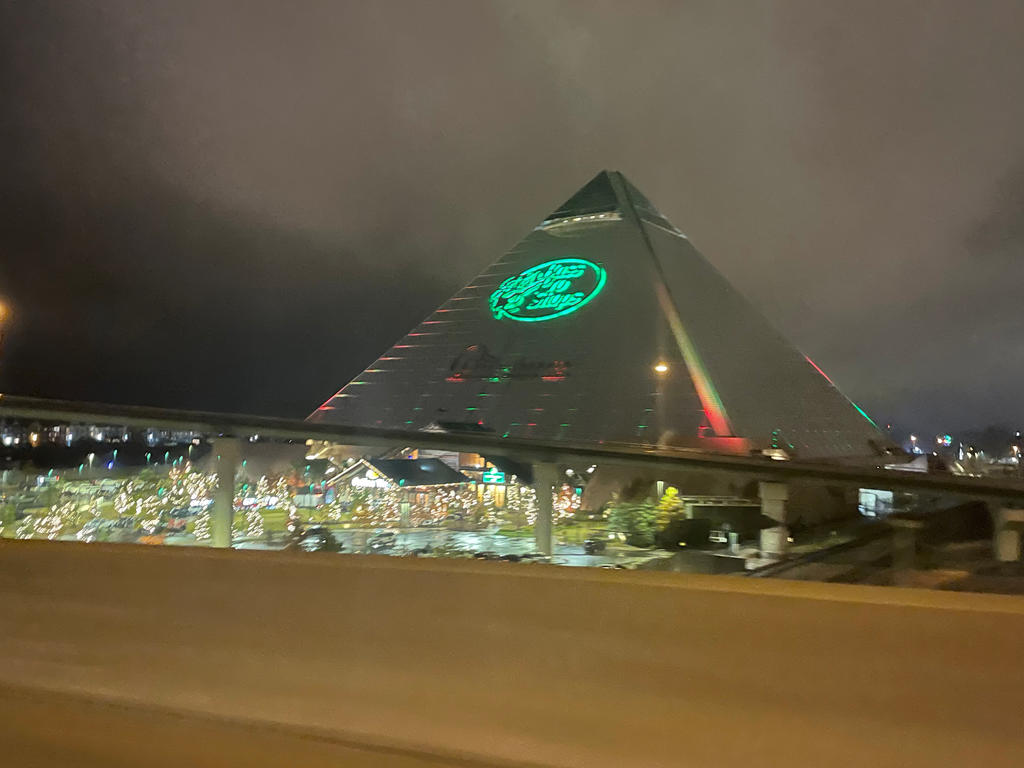 11/21/21- Bass Pro Shops Pyramid at Night by Grantrules on DeviantArt