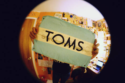 Toms