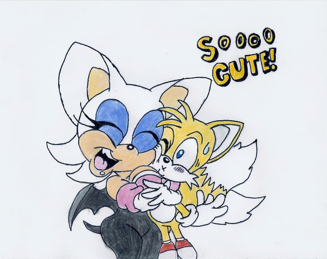 Rouge Hugging Tails COLOR