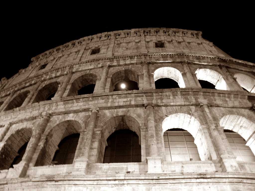 Moon and Colosseo, Roma