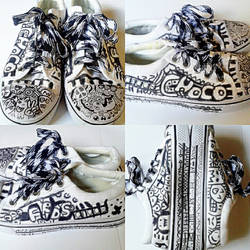 DOODLE : DIY DOODLE SHOES