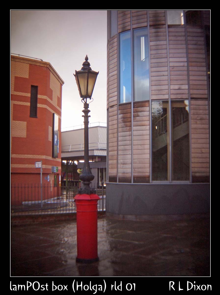 LamPOst box Holga rld 01 dasm