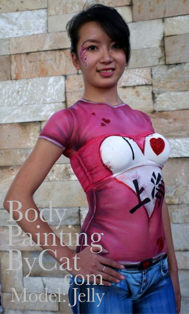 Bodypainted jeans tshirt