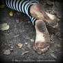The horror of a girl's dirty feet (c) FEET.SU