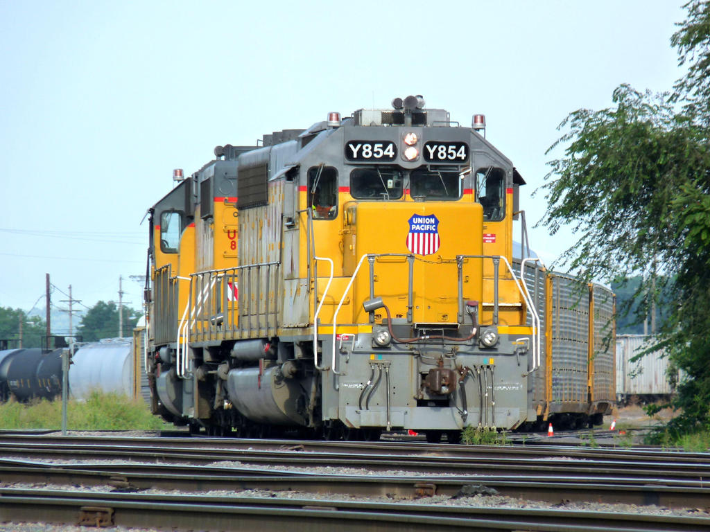 Railfan Trip: 8-21-17: Yard Power Closeup