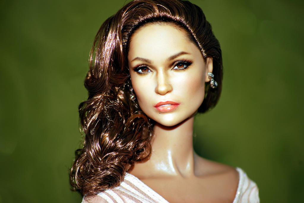 Jennifer Lopez as repainted by artist Noel Cruz by farrahlfawcett