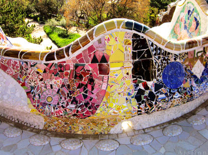 Banco Hermoso En El Parque Guell