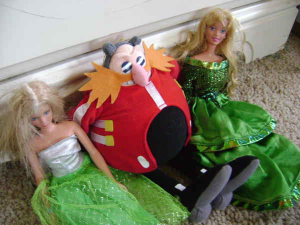 Eggman likes Barbie Dolls