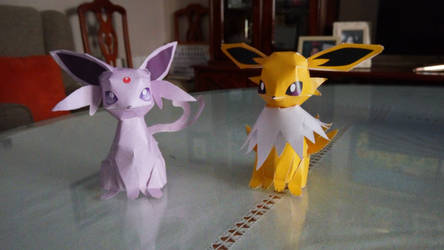 #Espeon and #Jolteon  #evee #pokemon 