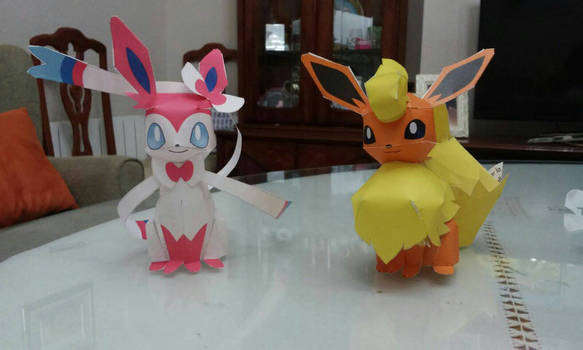 #sylveon and #Flareon 