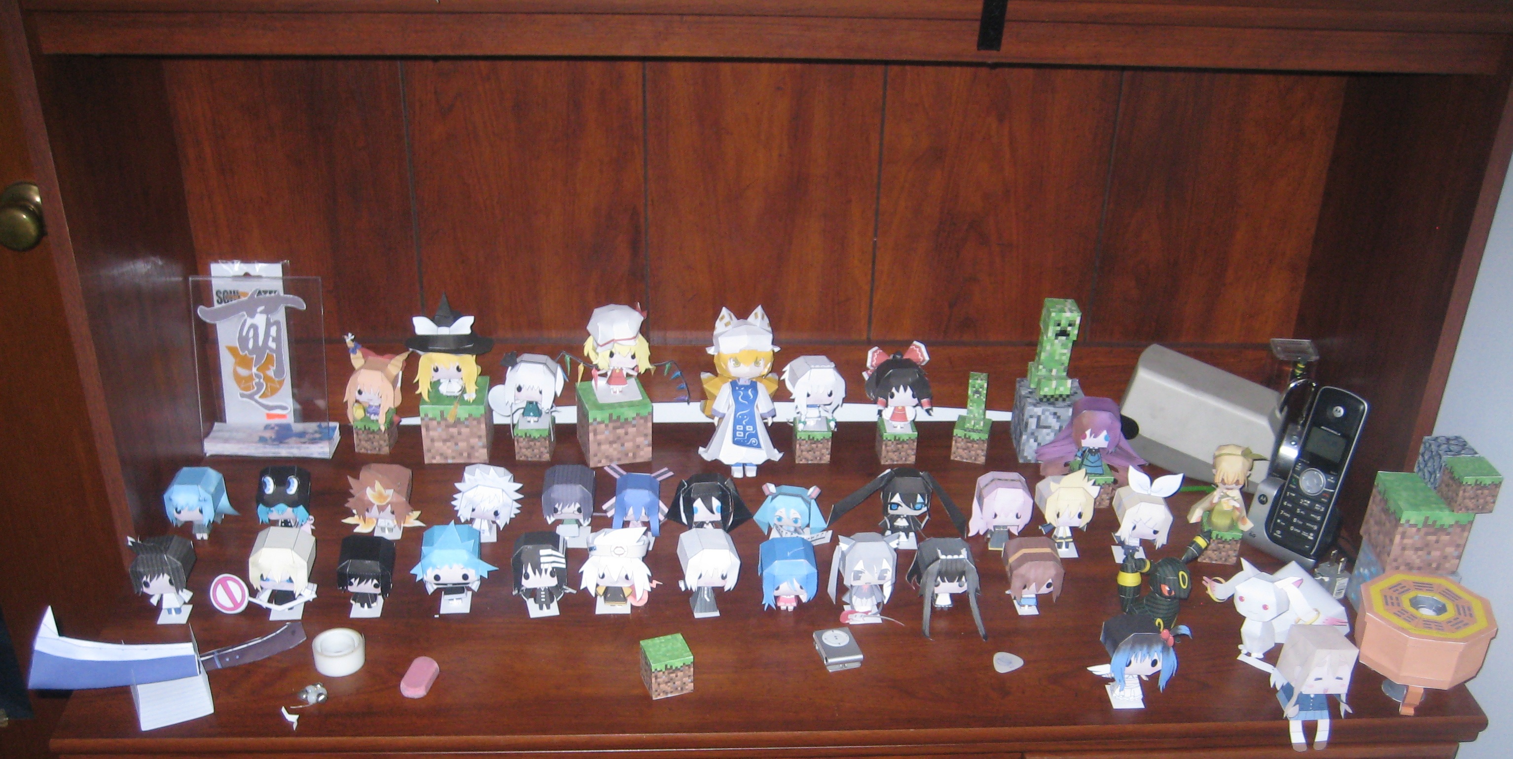 Papercraft Army, updated by RyuuAraragi on DeviantArt