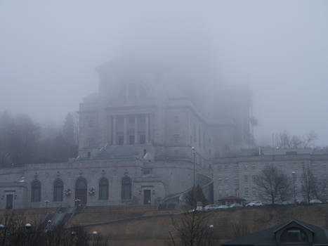 Oratoire St-Joseph in the fog