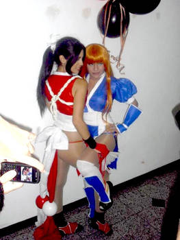 Mai and Kasumi cosplay
