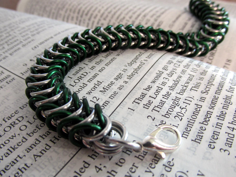 Box Weave Chainmail Bracelet - Emerald and Silver by KBOConcepts on ...
