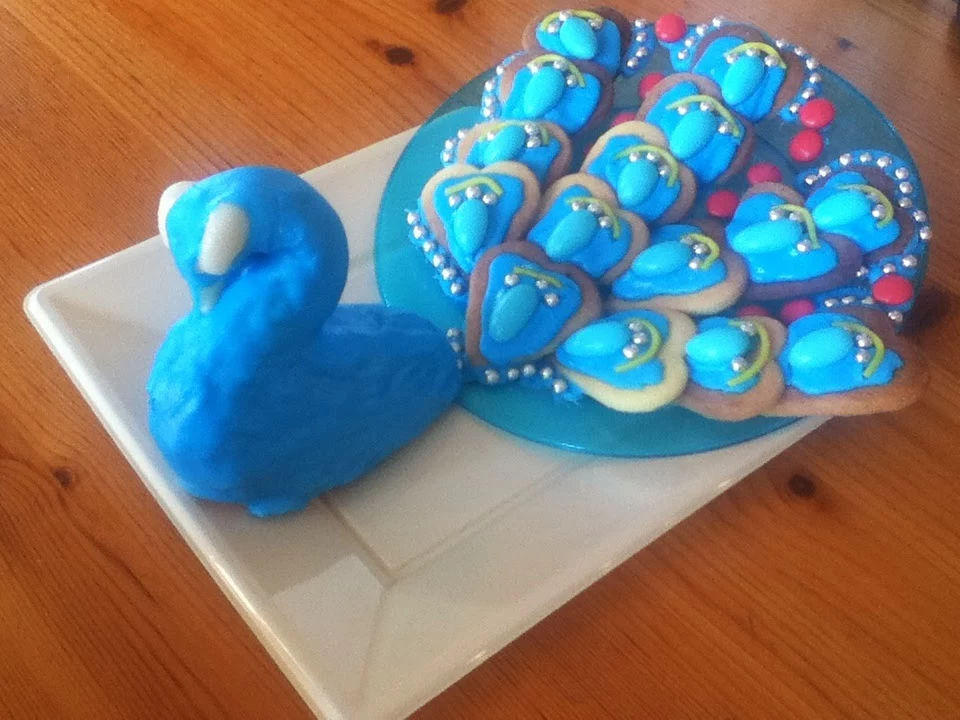 Paon Bleu Gateau Bonbons By Magicwhalekara On Deviantart Paon Bleu Gateau Bonbons By Magicwhalekara On Deviantart