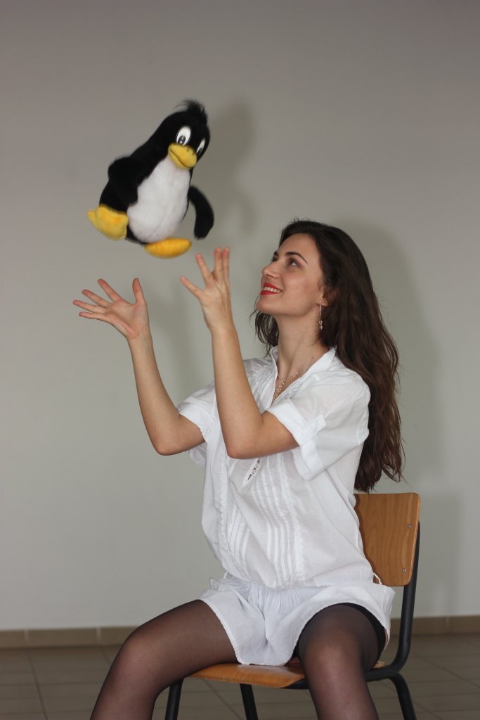 Tux play