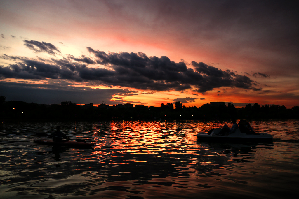 Boats encounter