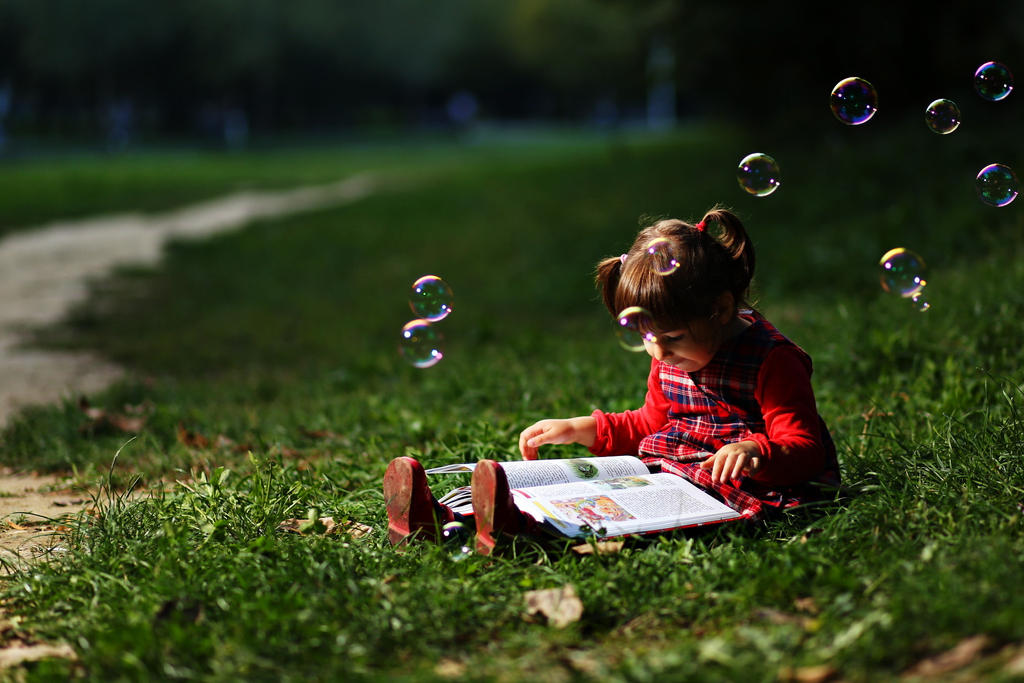 The girl and hers book