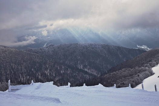 Between sky and snow