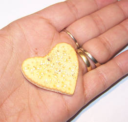 Salt and Pepper cracker charm