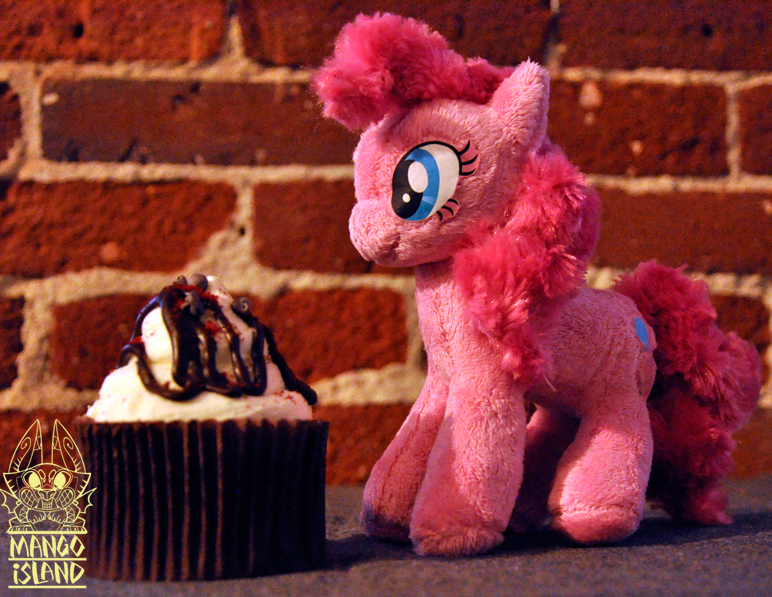 Pocket-size Pinkie Pie