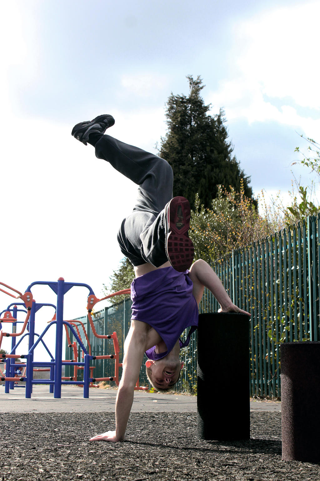 Elliot - Handstand IV