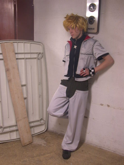 Roxas photo 1 [2009]