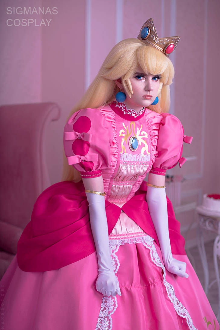 Princess Peach cosplay by SigmaNas on DeviantArt