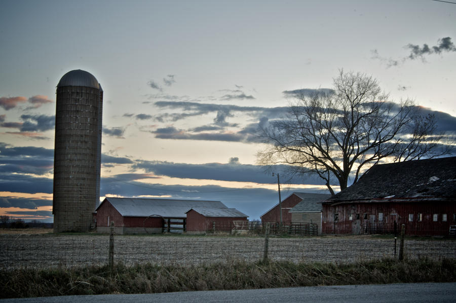 Farm house by Philzang