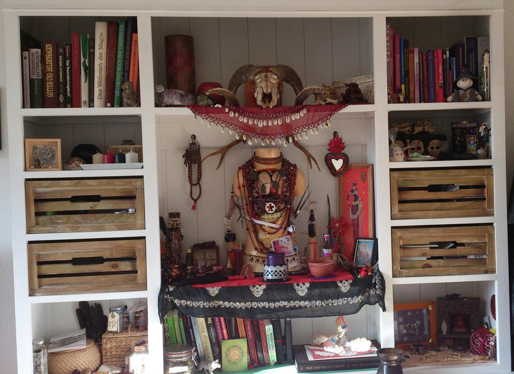 Altar (4/2013)