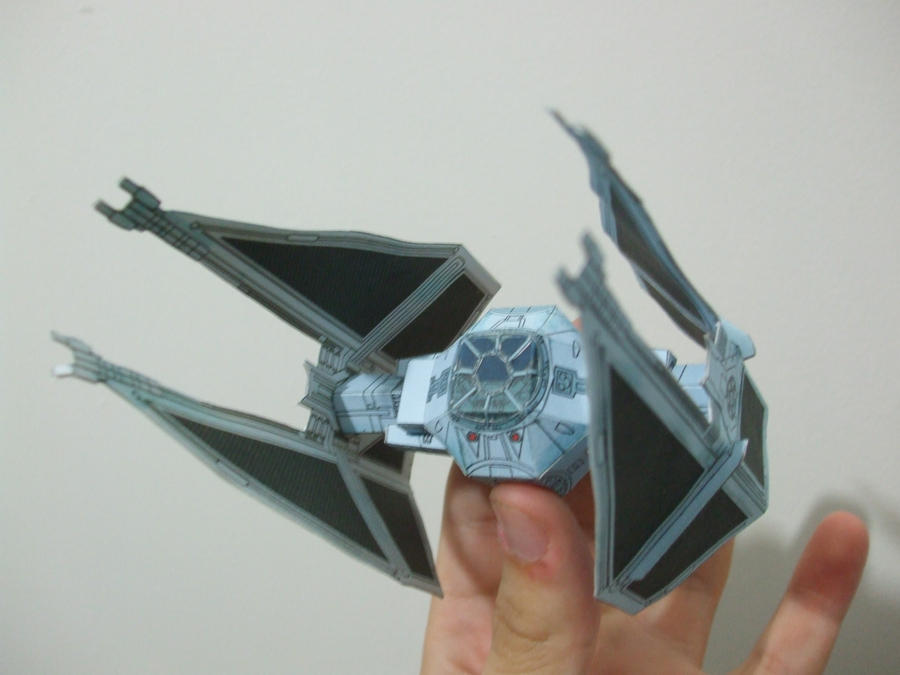 TIE Interceptor - Star Wars - Papercraft