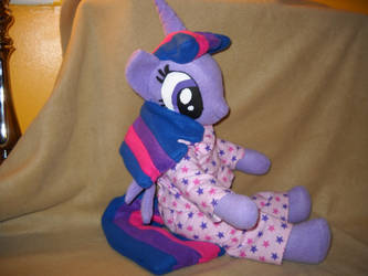 Twilight Sparkle Is Ready For Bed in a better pic by digigirl789