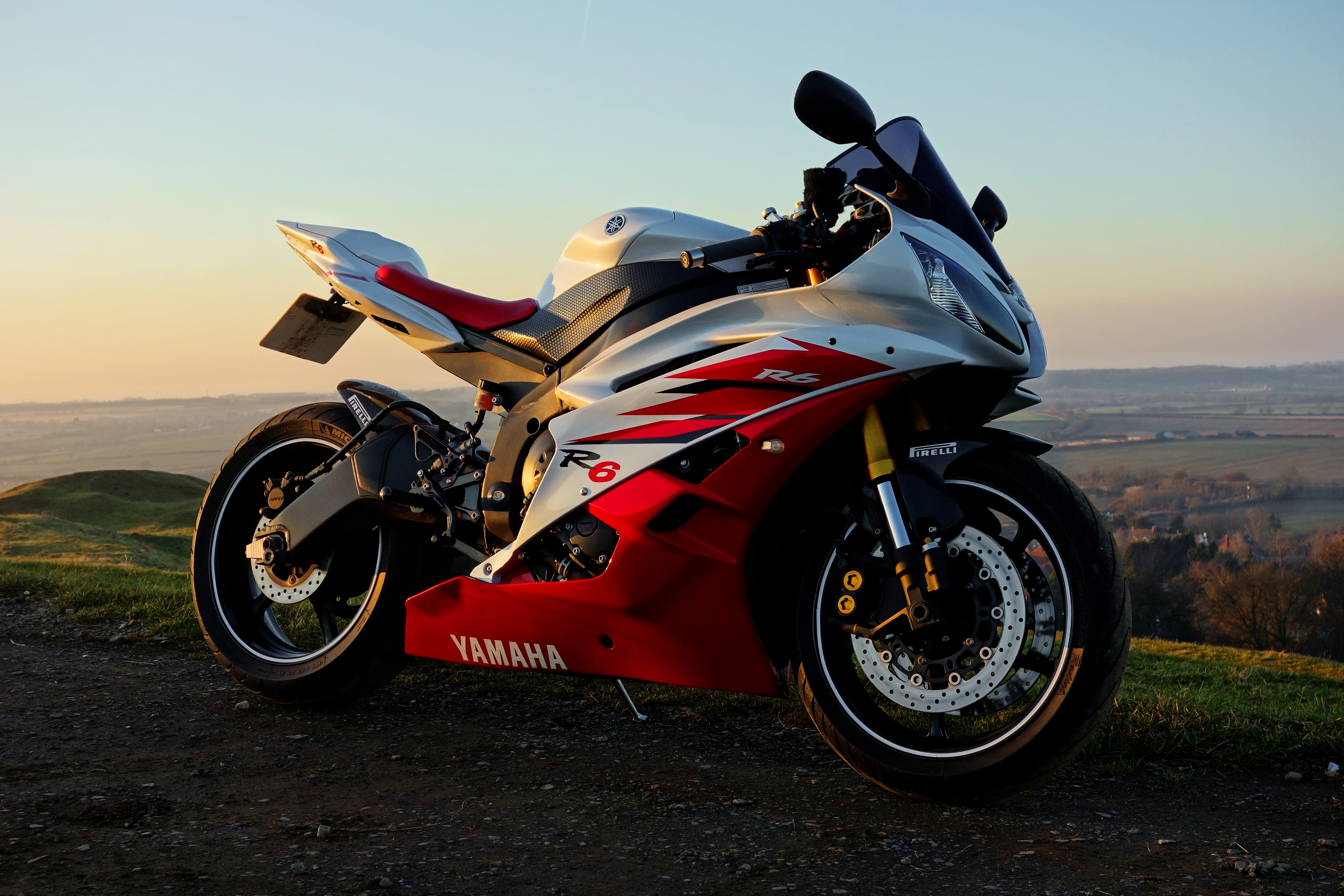 YAMAHA R6 2006 2CO AND WHITE by andyedw on DeviantArt
