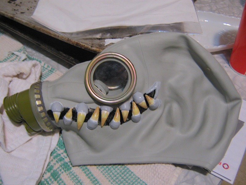 toothy mask