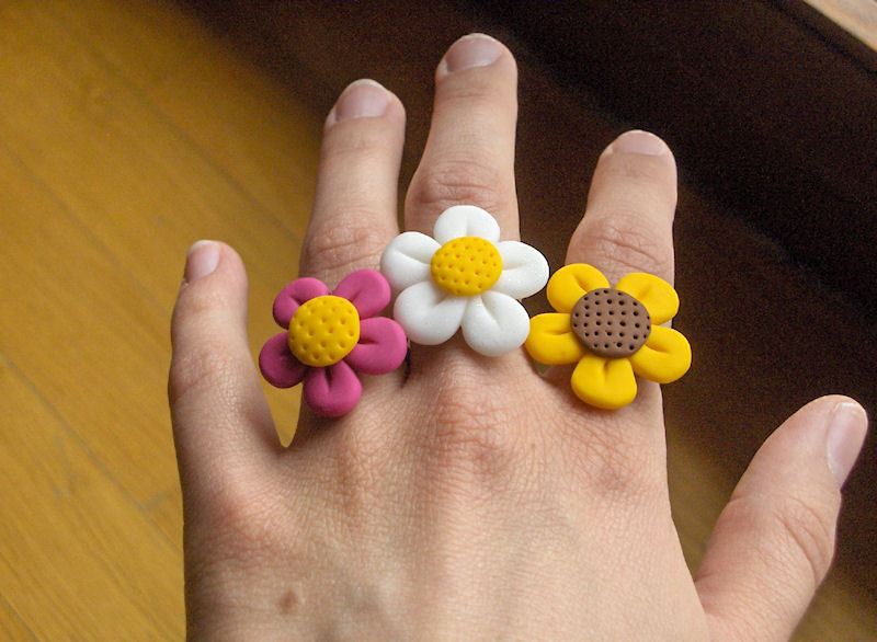 Flower rings worn, fimo