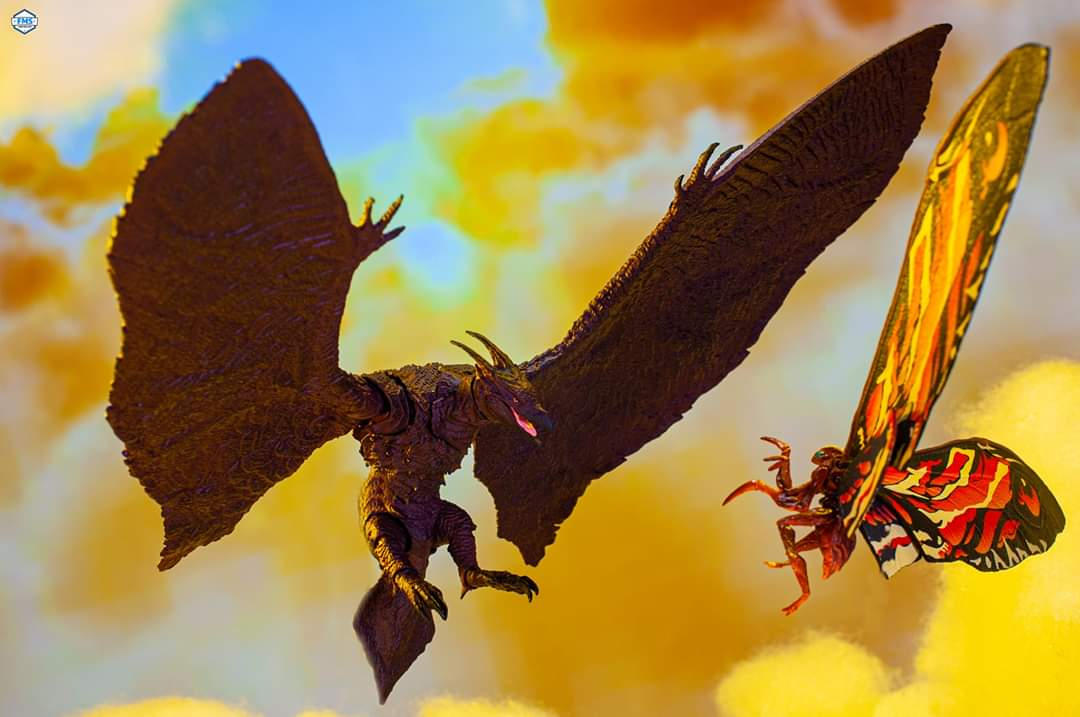 SHMA Mothra (2019) vs Rodan (2019) by LordSaber488 on DeviantArt