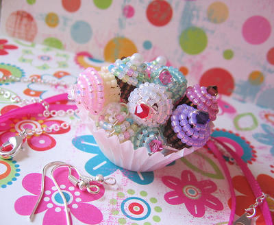 Beaded Cupcake Charms 2