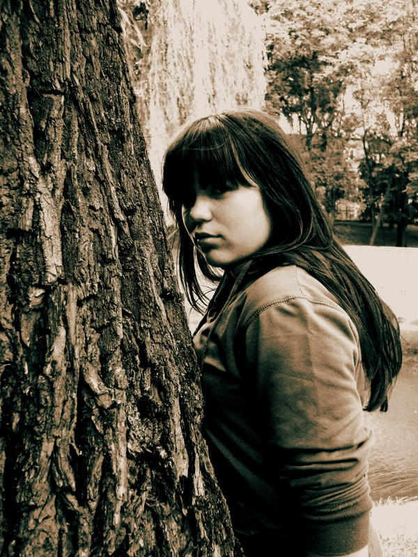 Pati and Tree by ulkap94 on DeviantArt