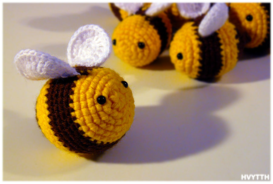 crochet bees