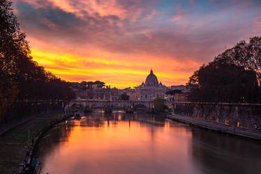 Sunset reflection in the Tiber river, Rome