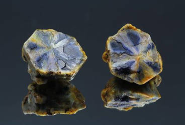 44 carat untreated trapiche sapphire with 6 arms