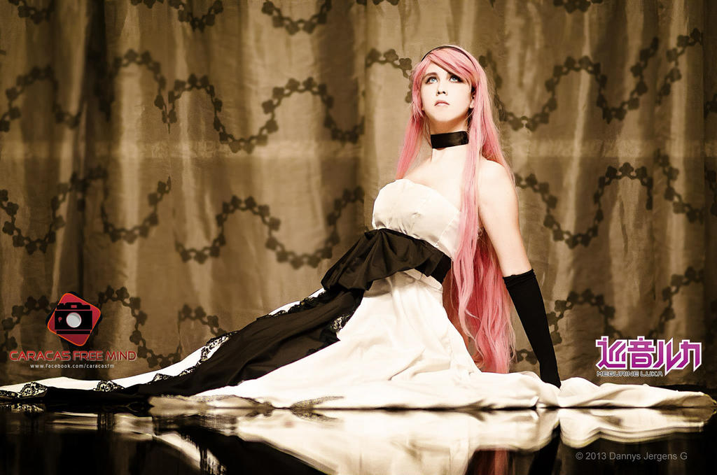 The Elegance of Camellias - Megurine Luka