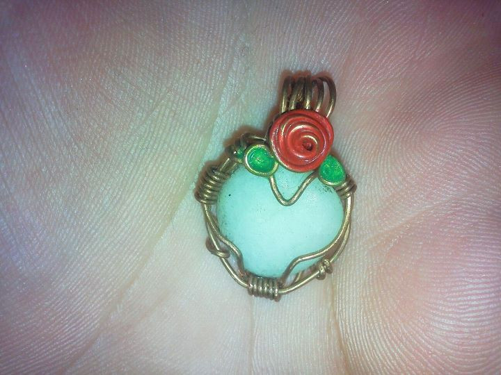 tiny rose pendant