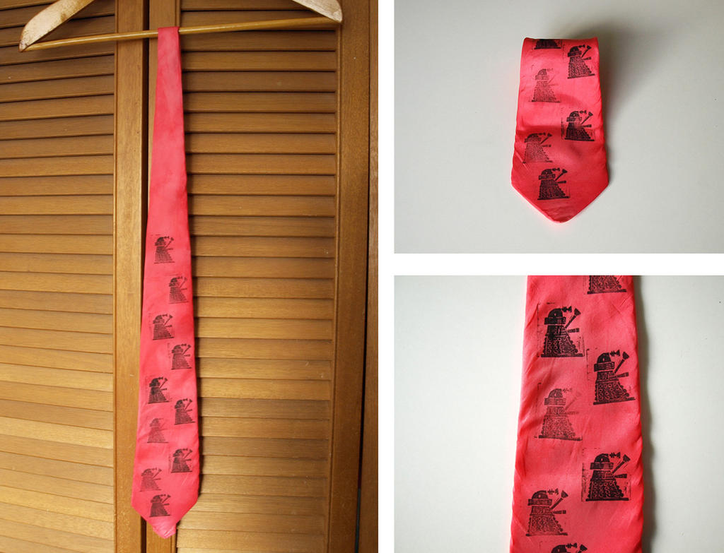 Red Dalek Tie