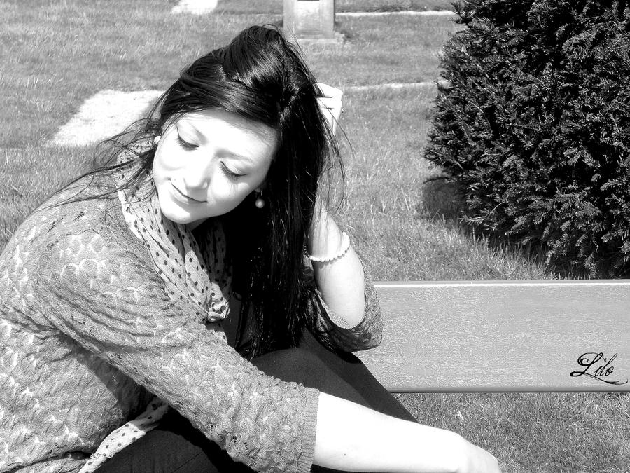 Jardin du mail Pose 7 by lilo-hela on DeviantArt