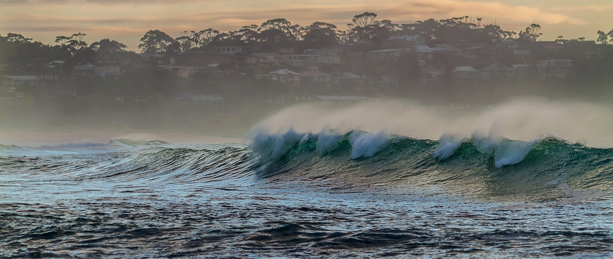 Mollymook Wave 2