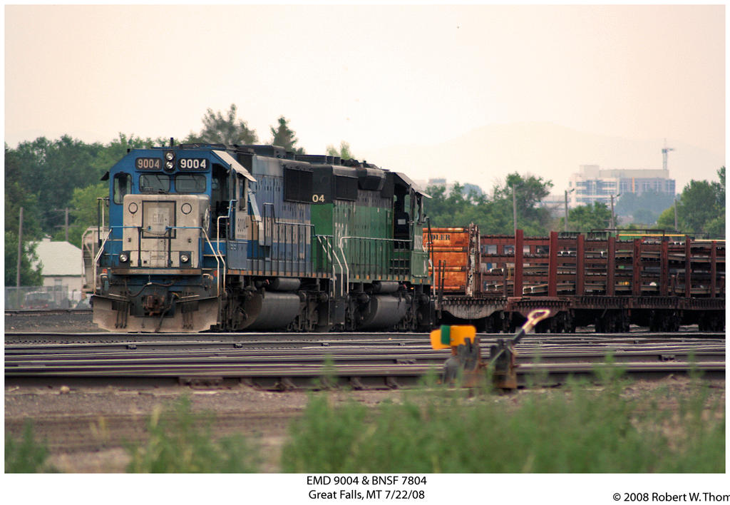 EMD 9004 and BNSF 7804