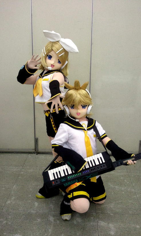 Rin Kadamine and Ren Kagamine